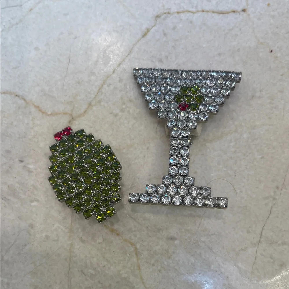Crystal Martini Glass and Olive vintage estate earrings - Picture 1 of 4